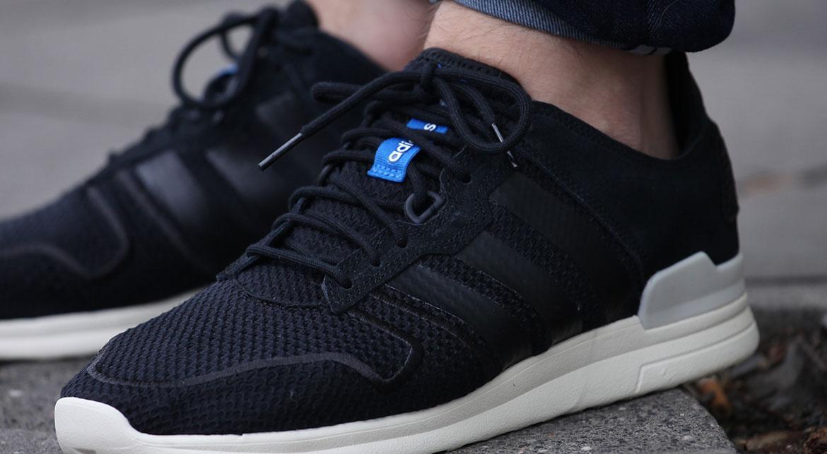 adidas Originals ZX 700 2.0 